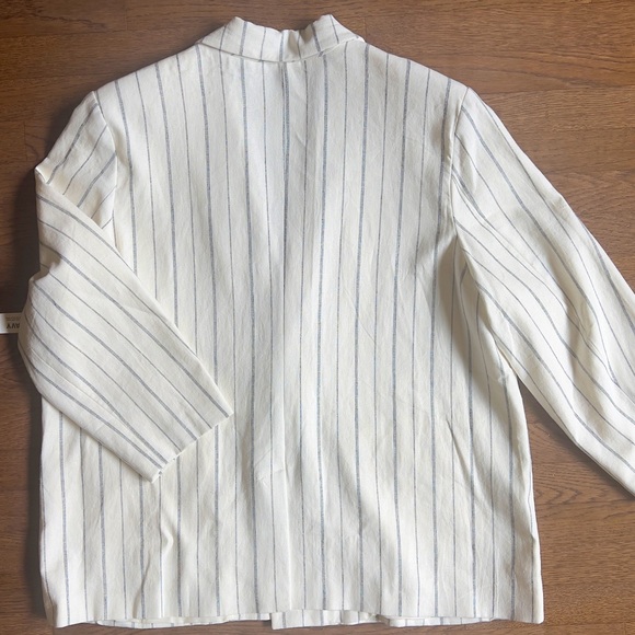 Women’s Double Breasted Linen Blend Blazer - Picture 7 of 7